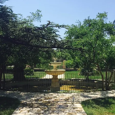 Le Chateau Des Anglades * Hyères