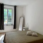 Le Chateau Des Anglades بيت للعطل