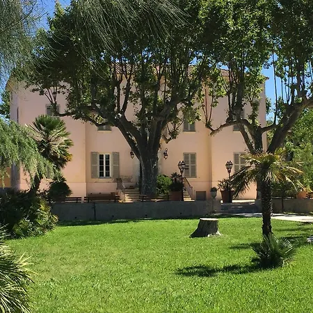 Feriehus Le Chateau Des Anglades Hyères