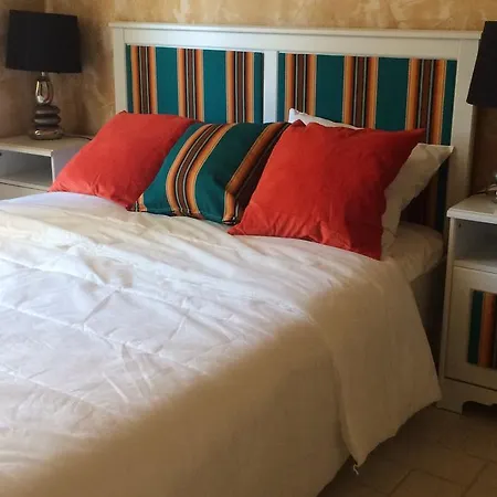 Le Chateau Des Anglades Feriehus Hyères